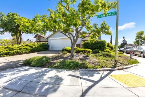 6400 Sunnyfield Way Sacramento CA 95823