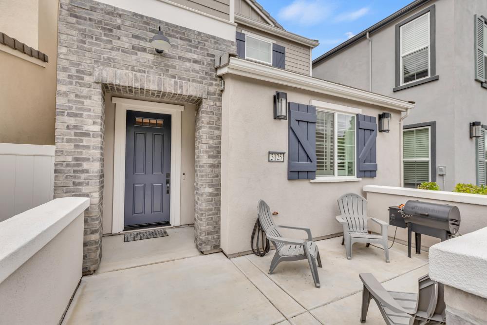 3125 Tanager Court