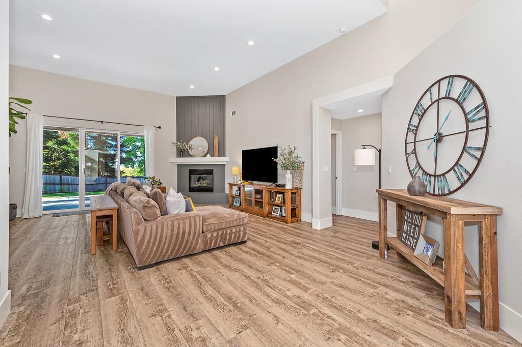 11075 Sunrise Ridge Circle