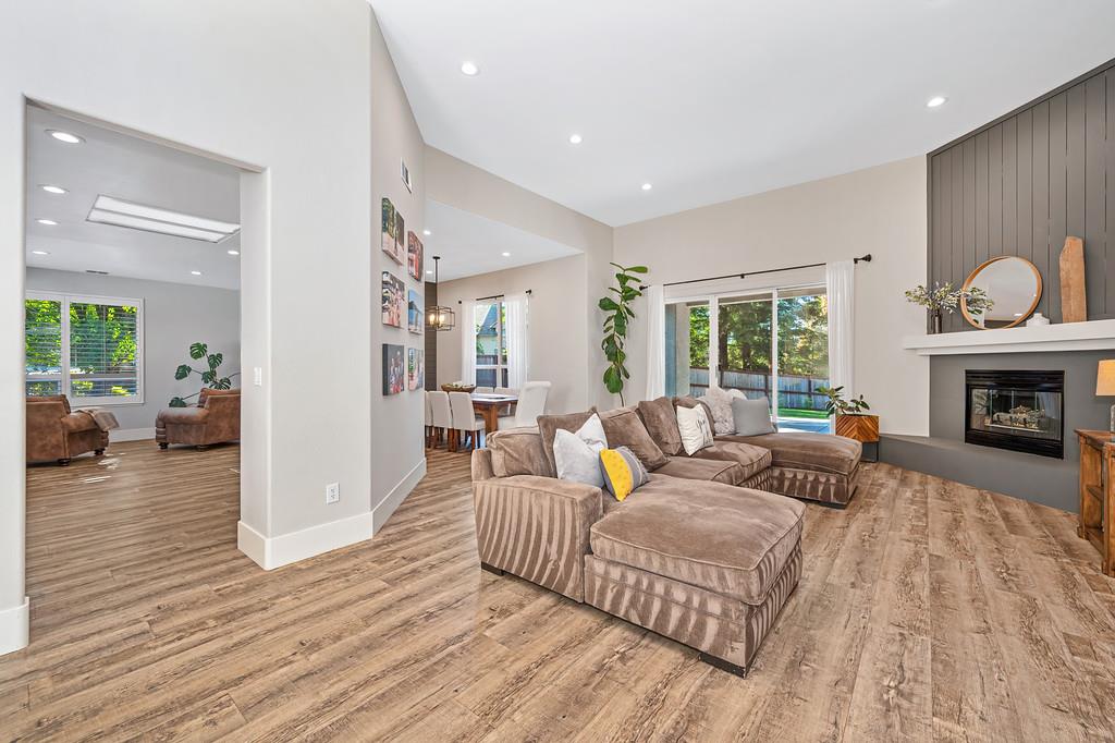 11075 Sunrise Ridge Circle