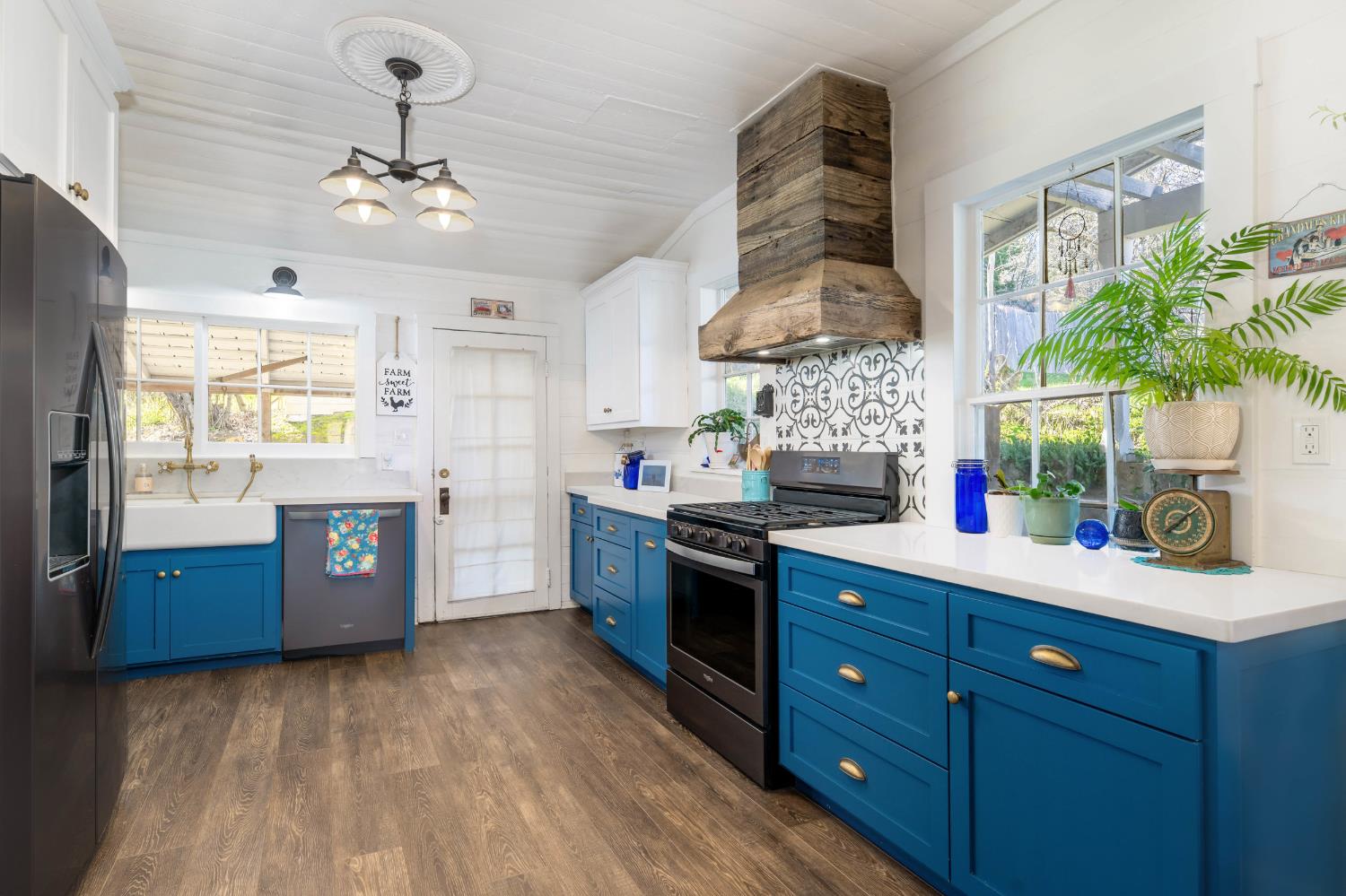 28033 Cherokee Street