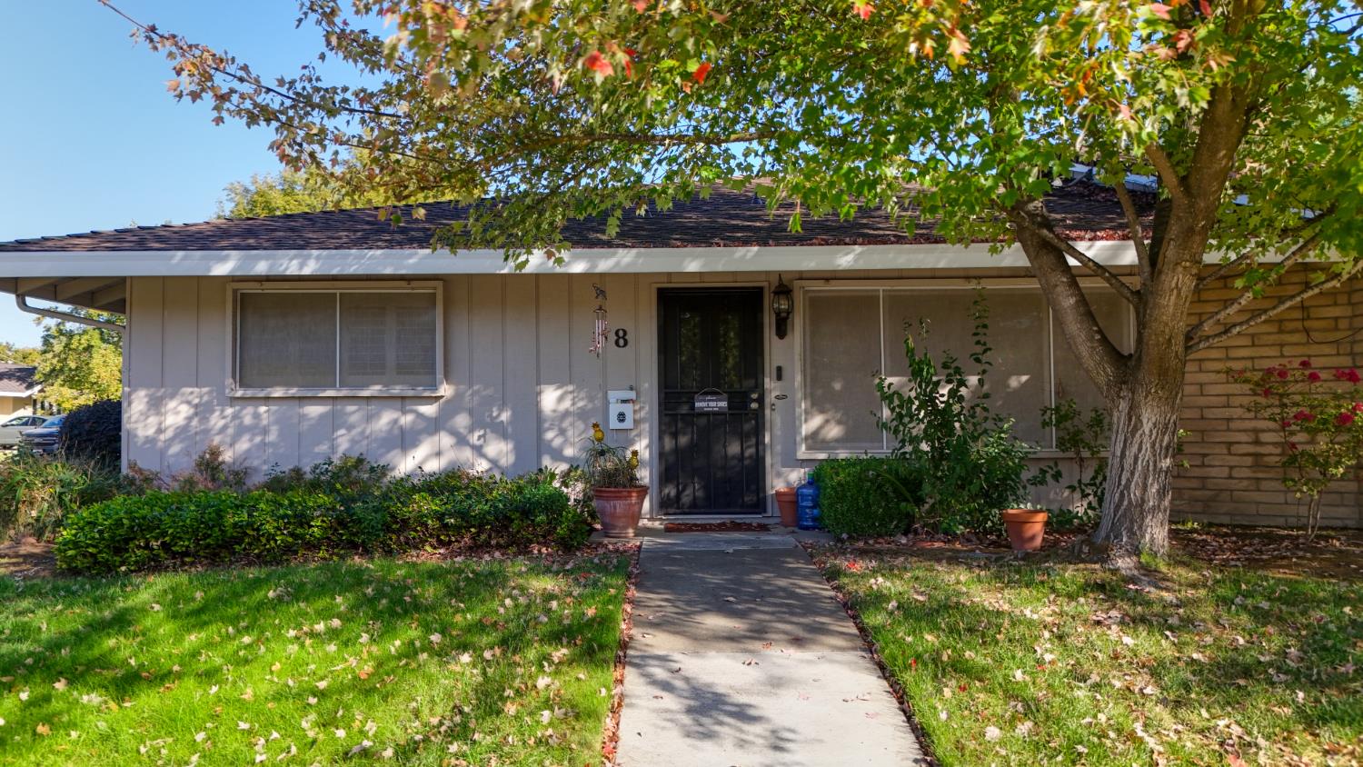 6 Saratoga Circle