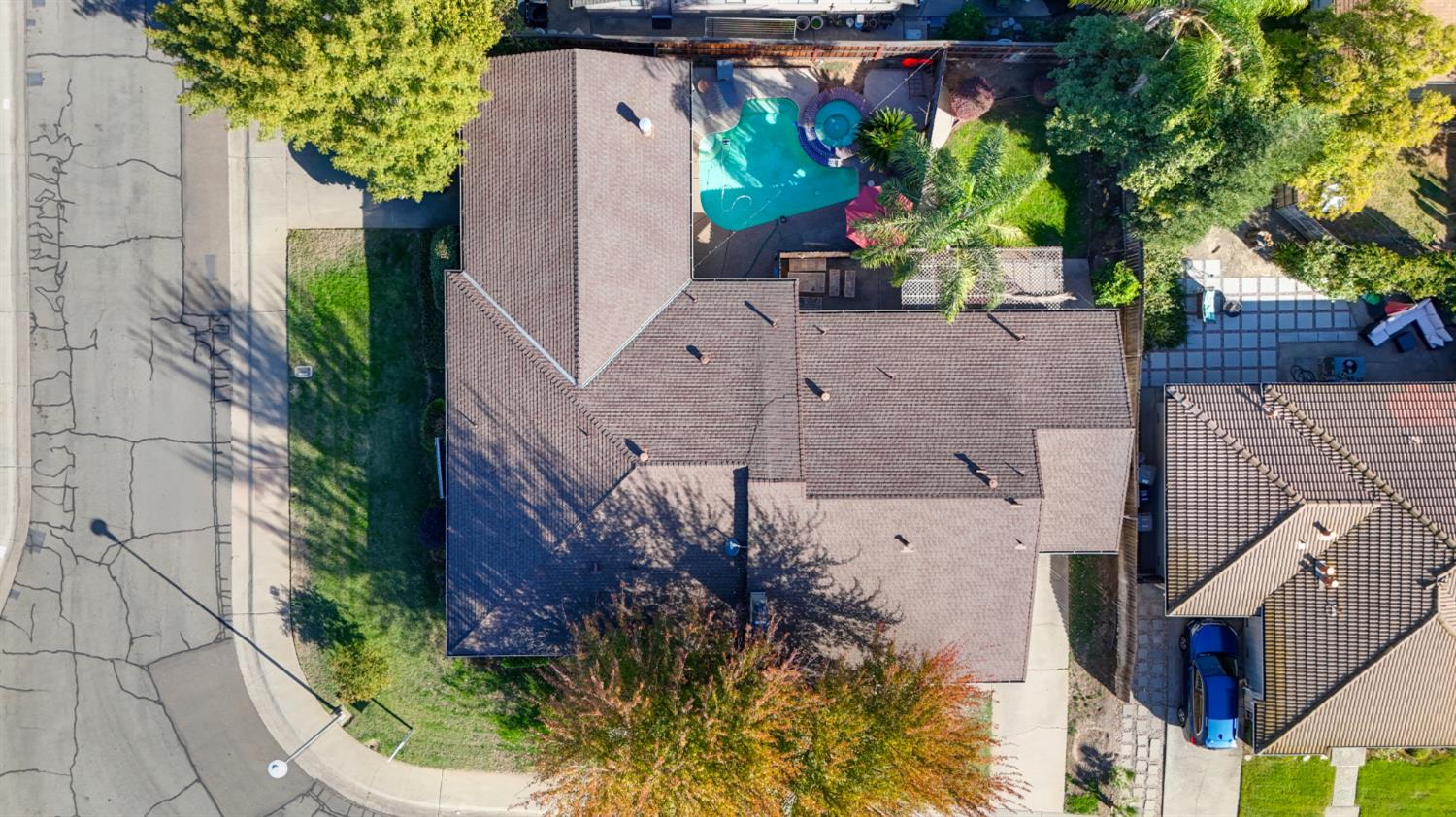 6 Saratoga Circle