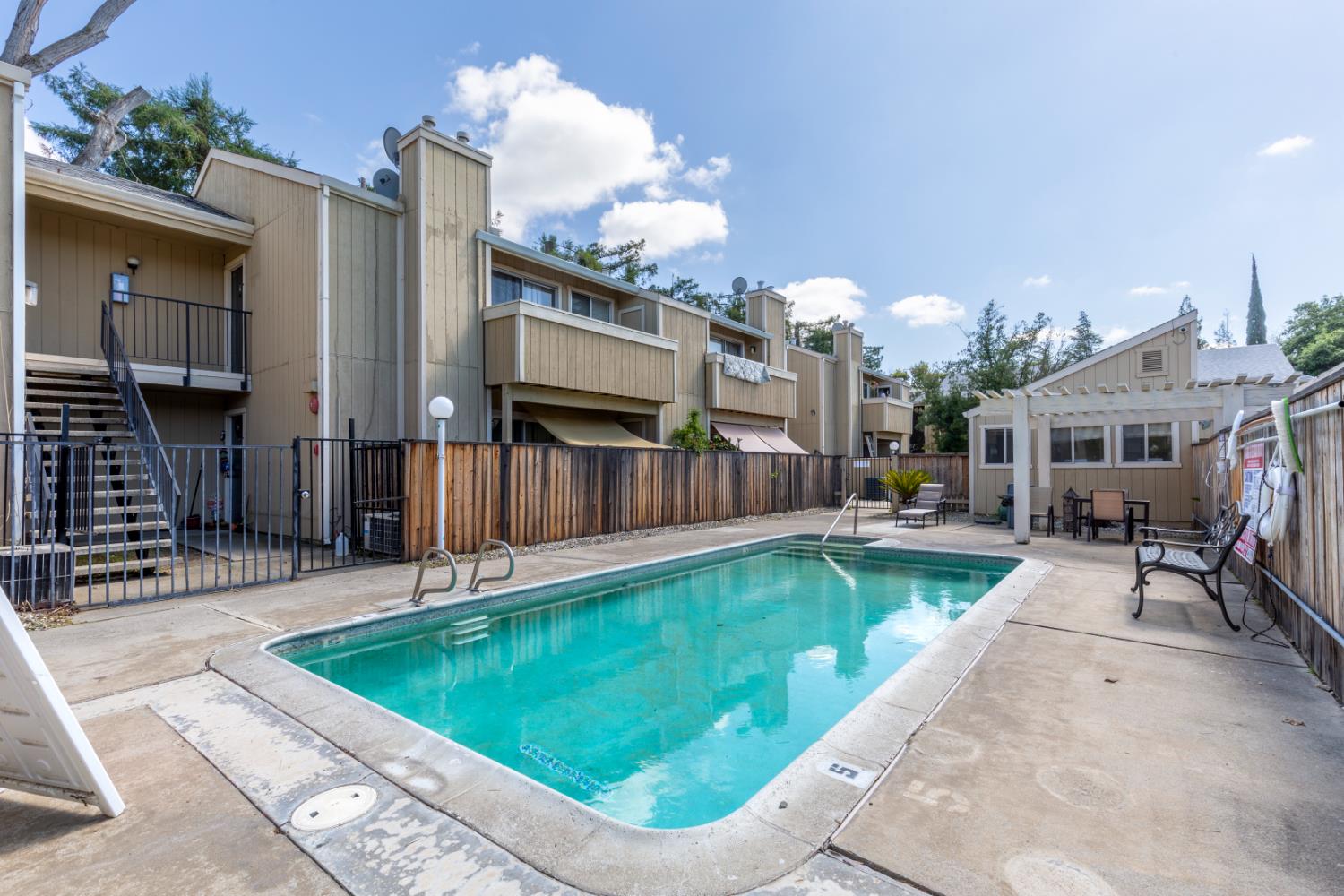 2330 Hurley Way