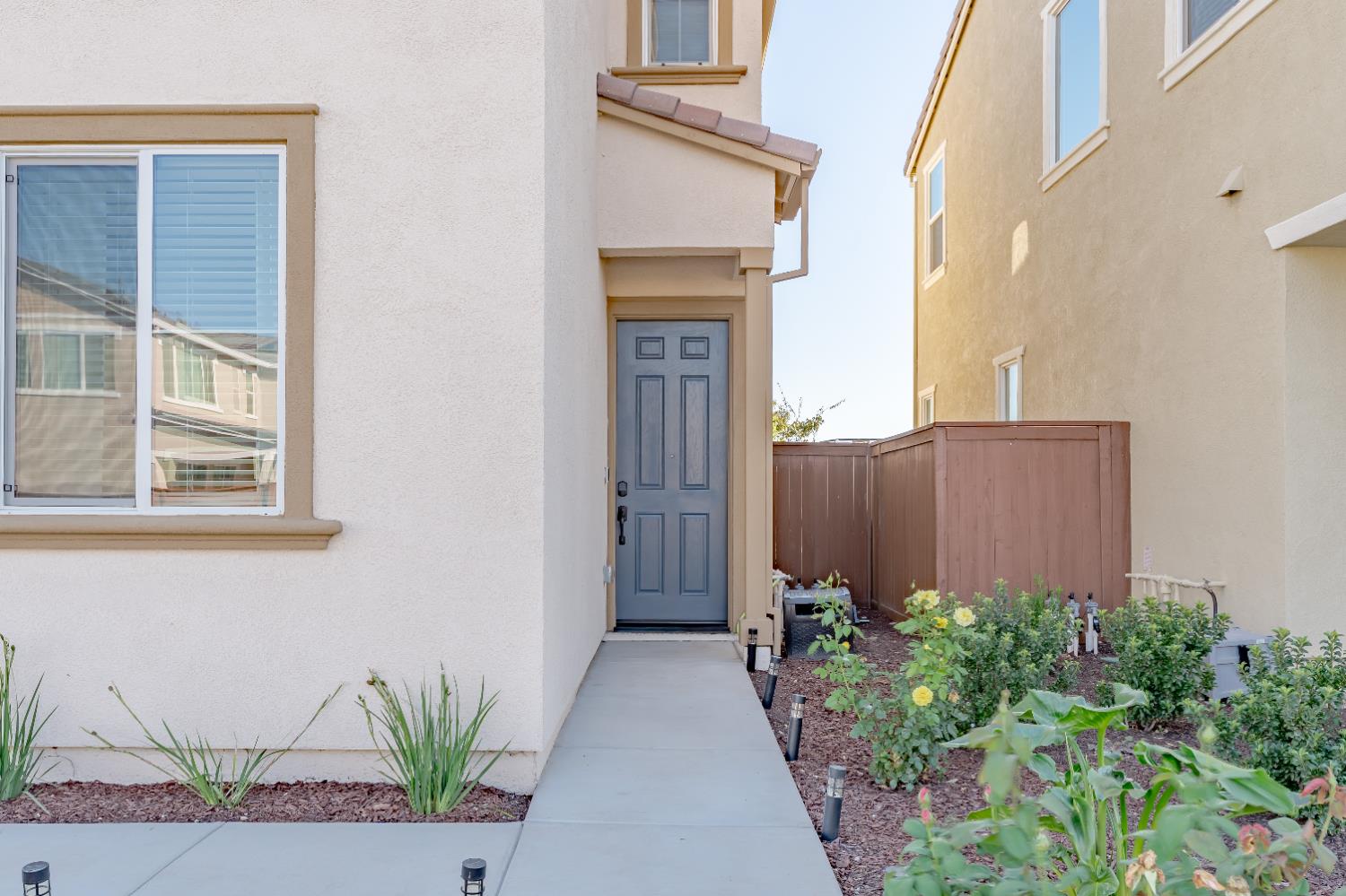 1129 Sierra Morena Way