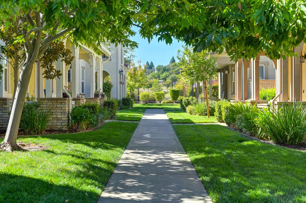 1553 Bonanza Lane
