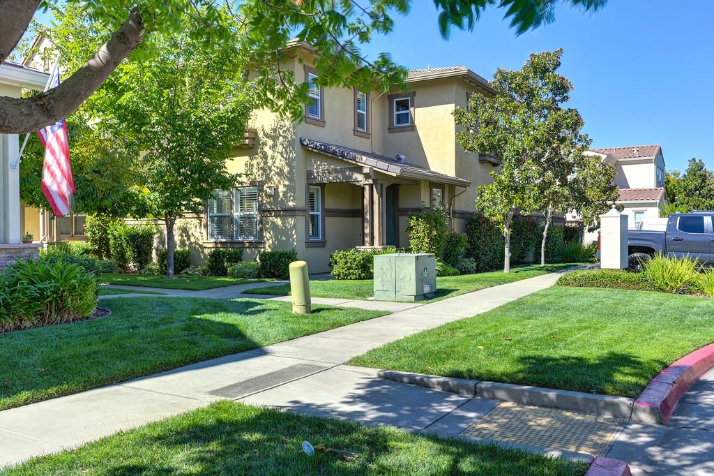 1553 Bonanza Lane