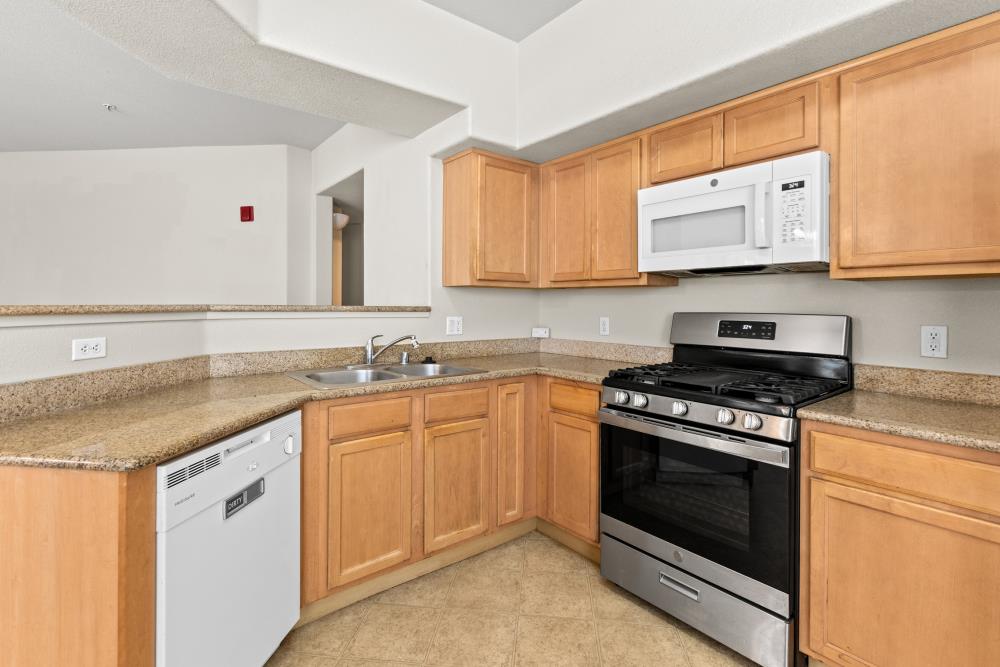 1332 MILANO Drive 5