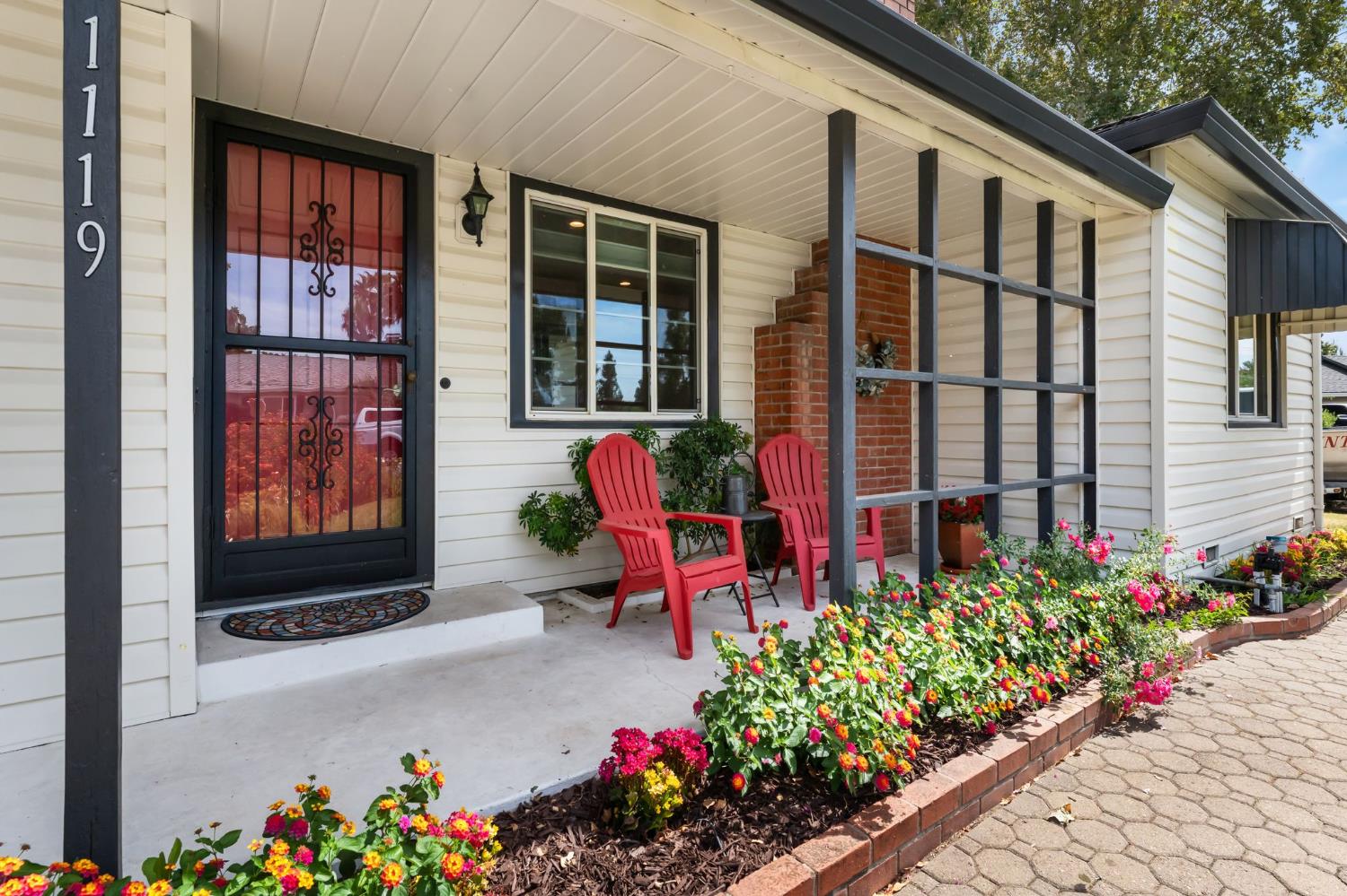 1119 Meadow Road