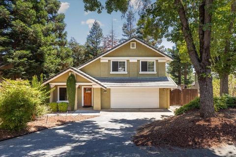 1045 Fox Run Court Auburn CA 95603