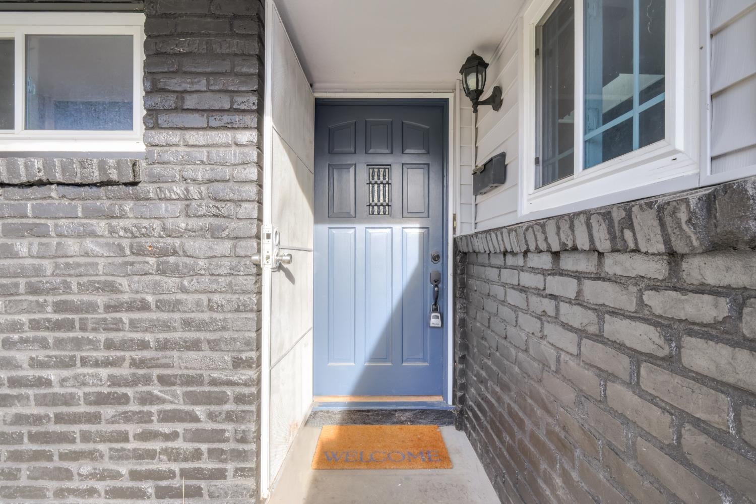 2608 Dorine Way