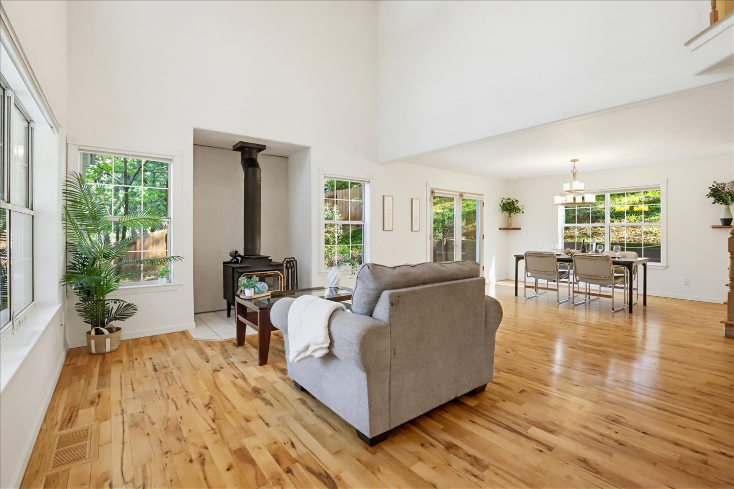 21324 Oak Ridge Drive