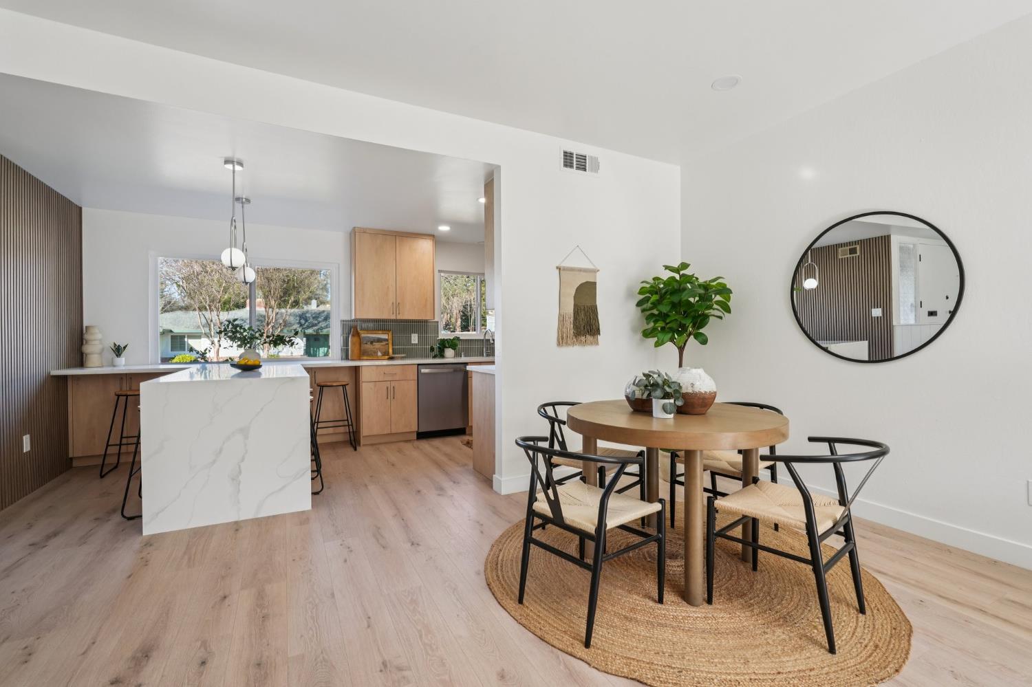 7204 Lynnbrook Court