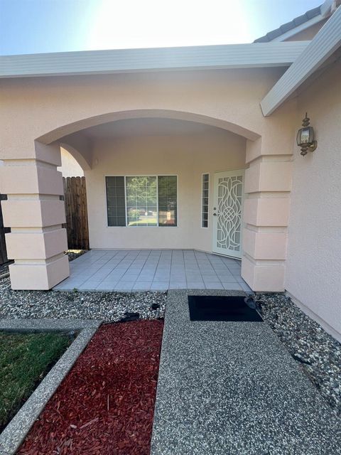 MLS: 225067381
