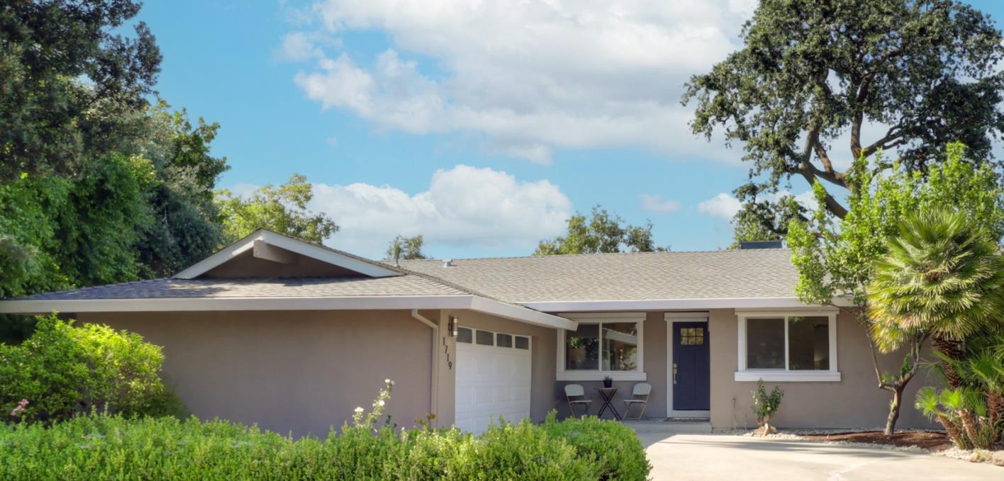 1917 Alpine Place