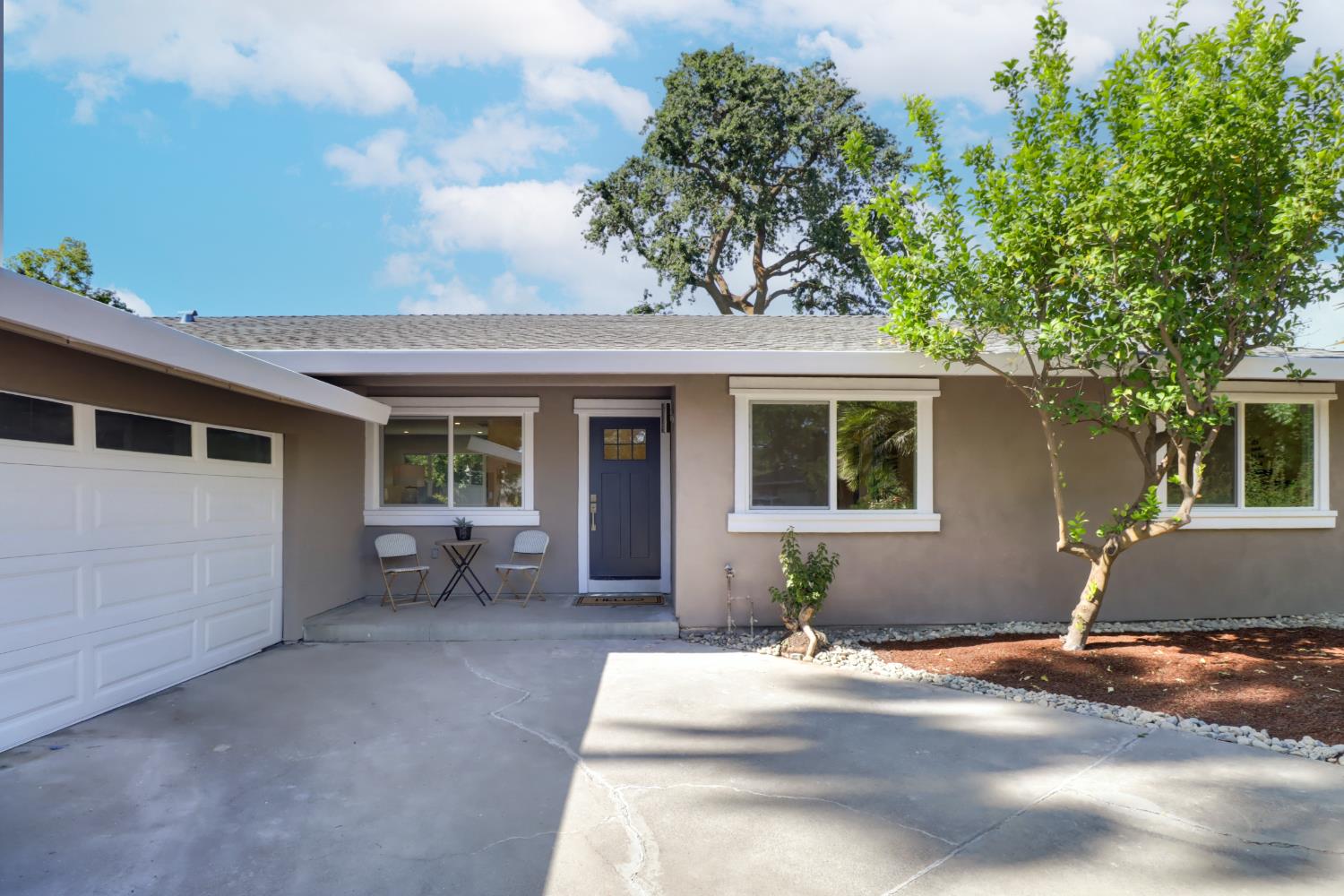 1917 Alpine Place