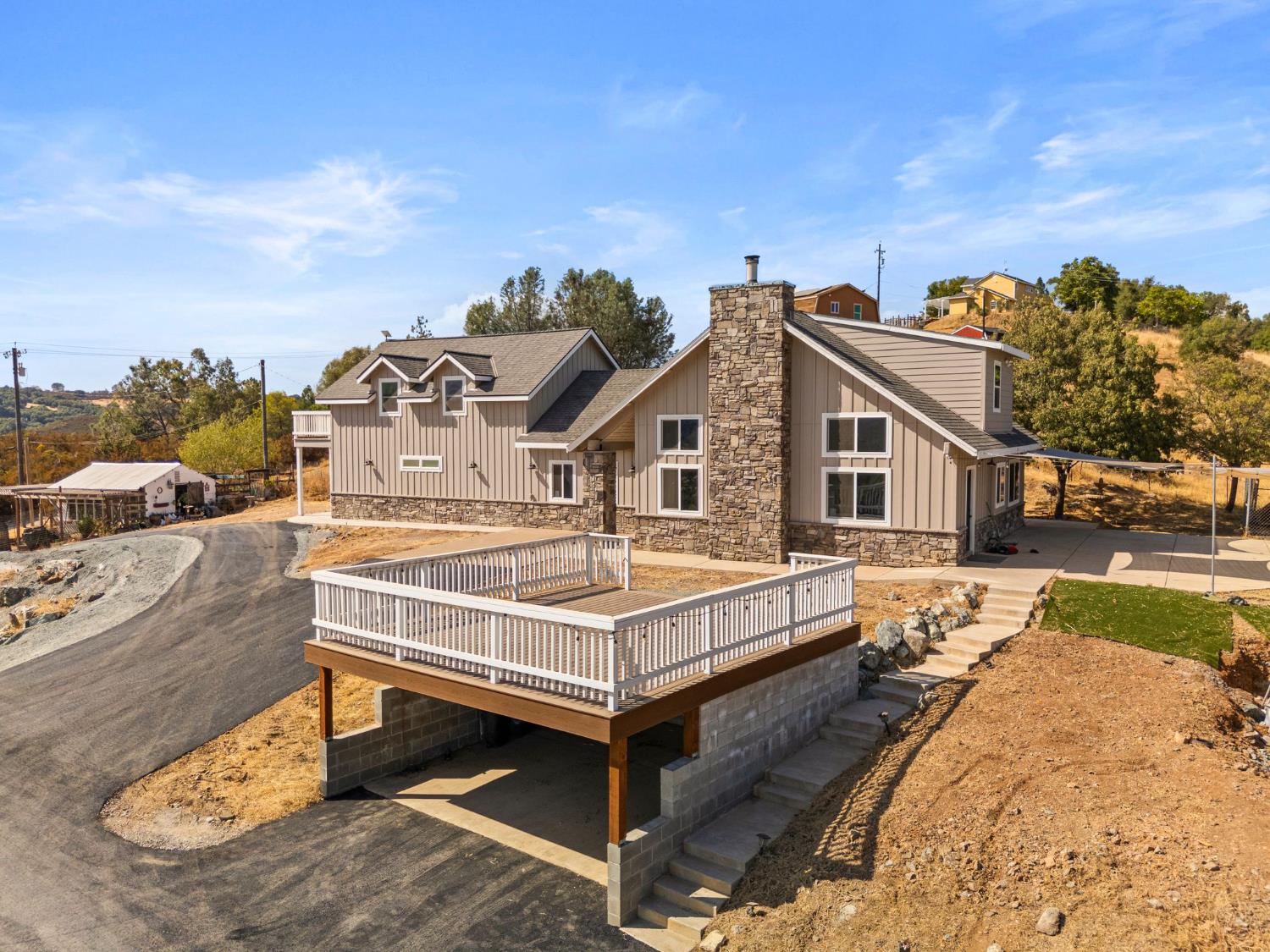 2051 Moonbeam Drive