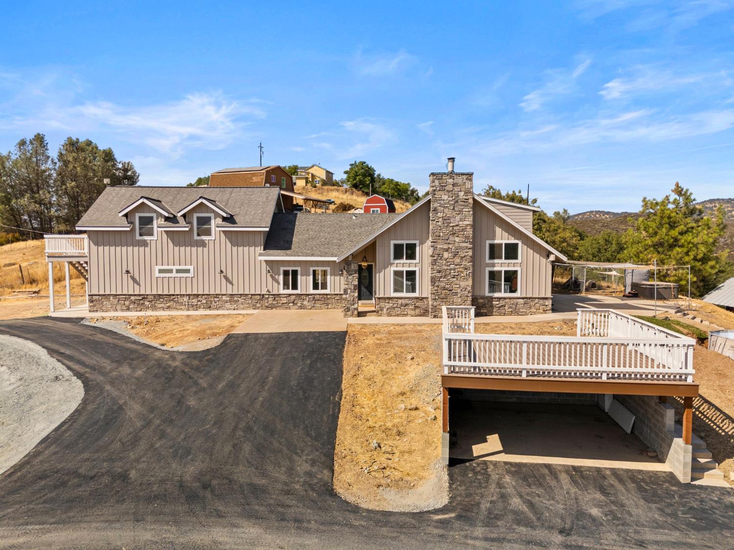 2051 Moonbeam Drive