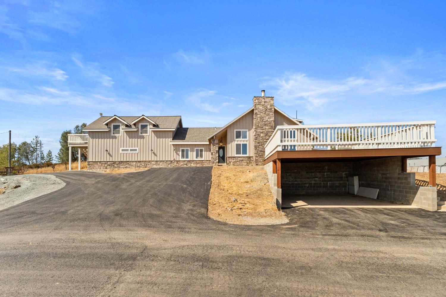 2051 Moonbeam Drive