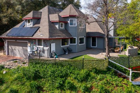 3218 Cambridge Road Cameron Park CA 95682