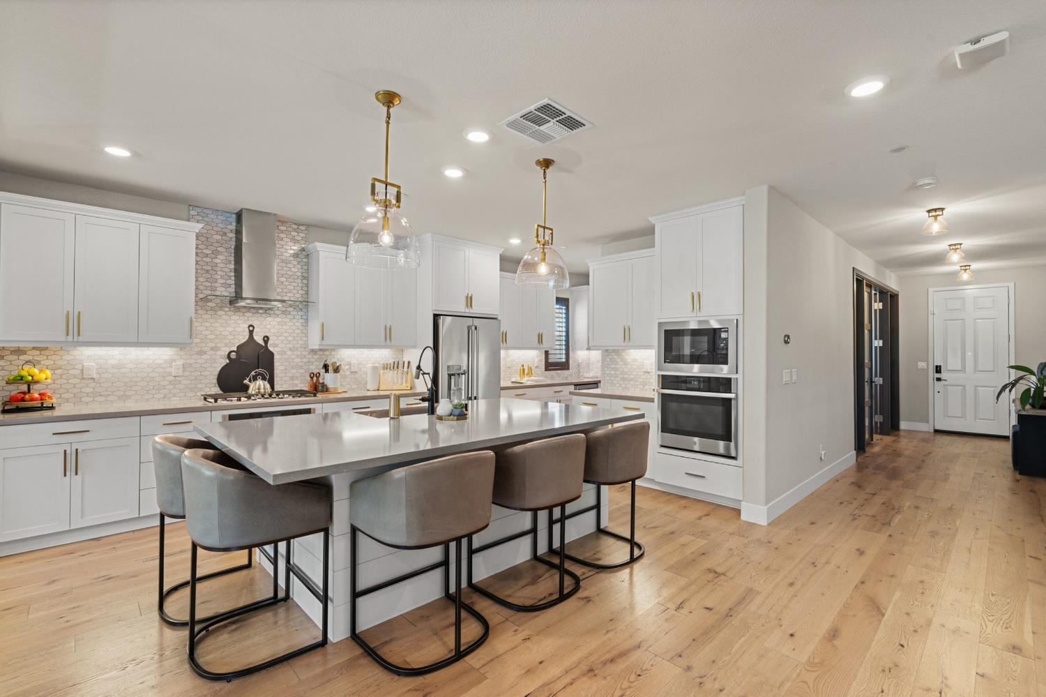 1319 Vineyard Court