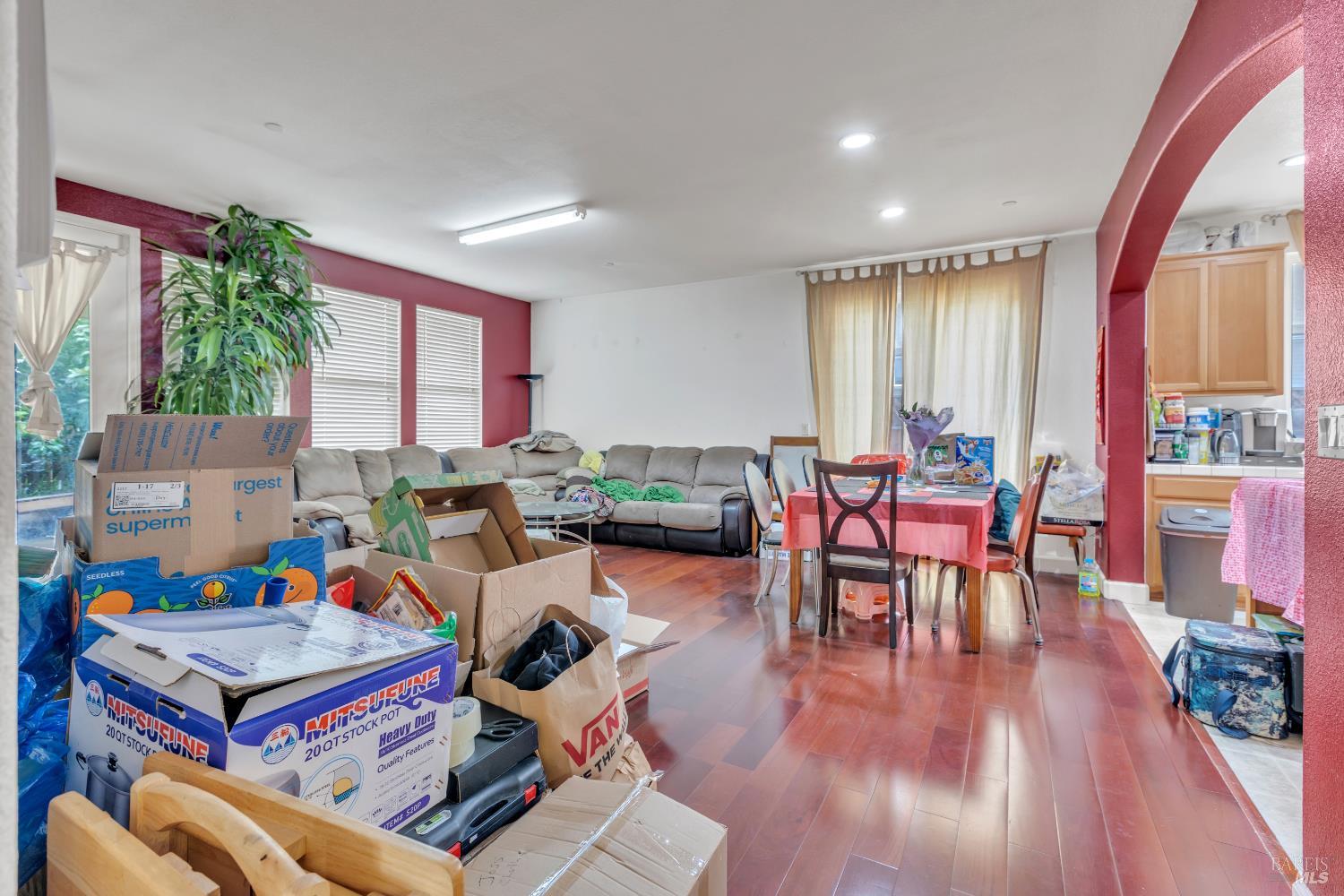 35 IRON HORSE Drive