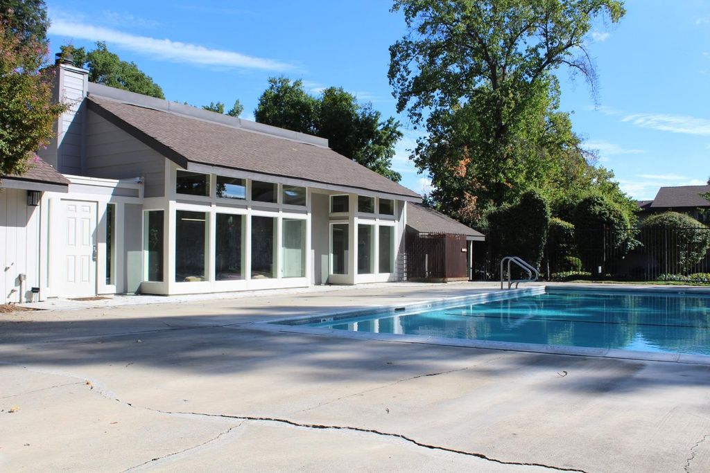 Photo of 6203 Ackland Court, Citrus Heights, CA 95621 (MLS # 226002403)