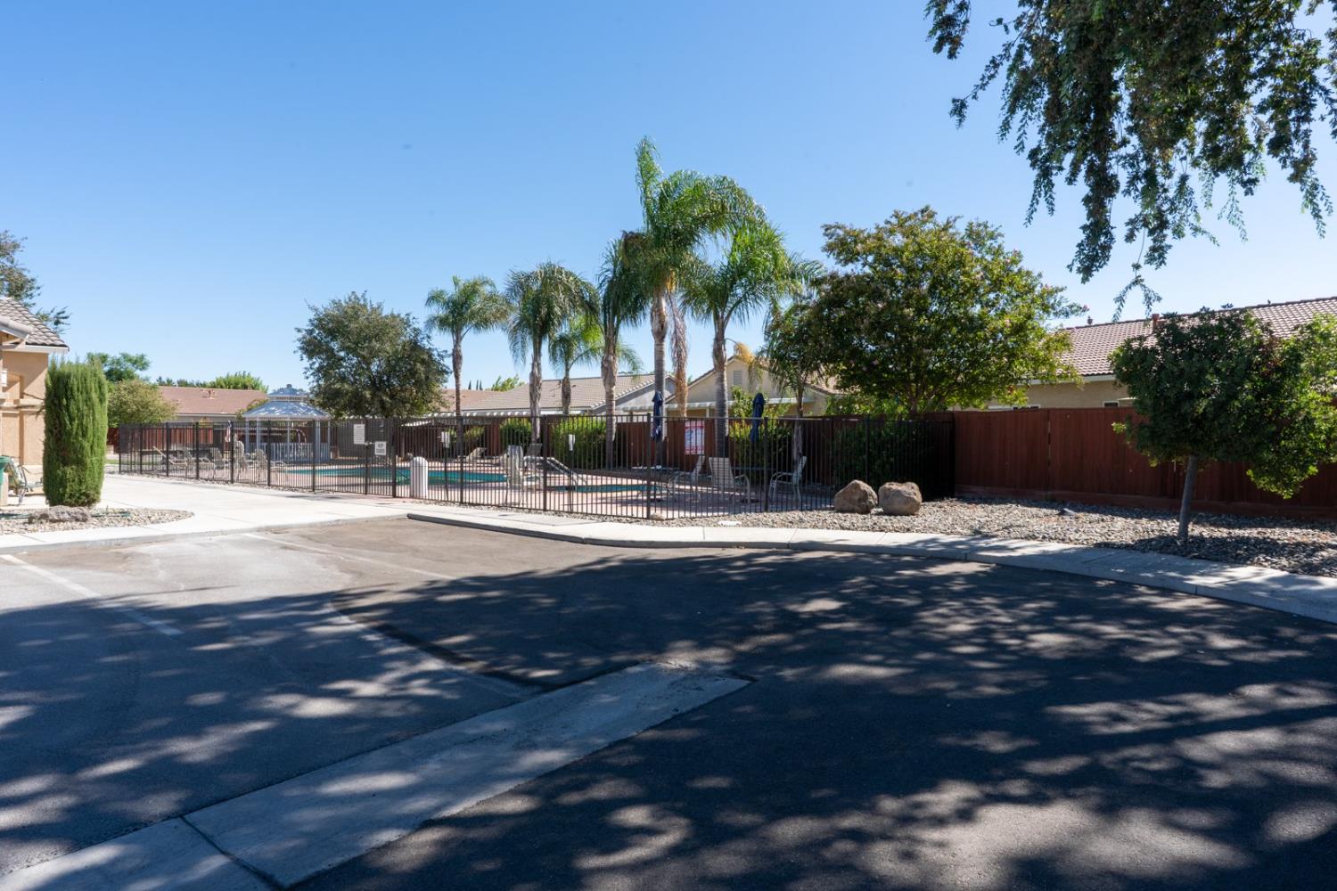 Los Banos, California 93635, United States, 2 Bedrooms Bedrooms, ,2 BathroomsBathrooms,Residential,Active,195201