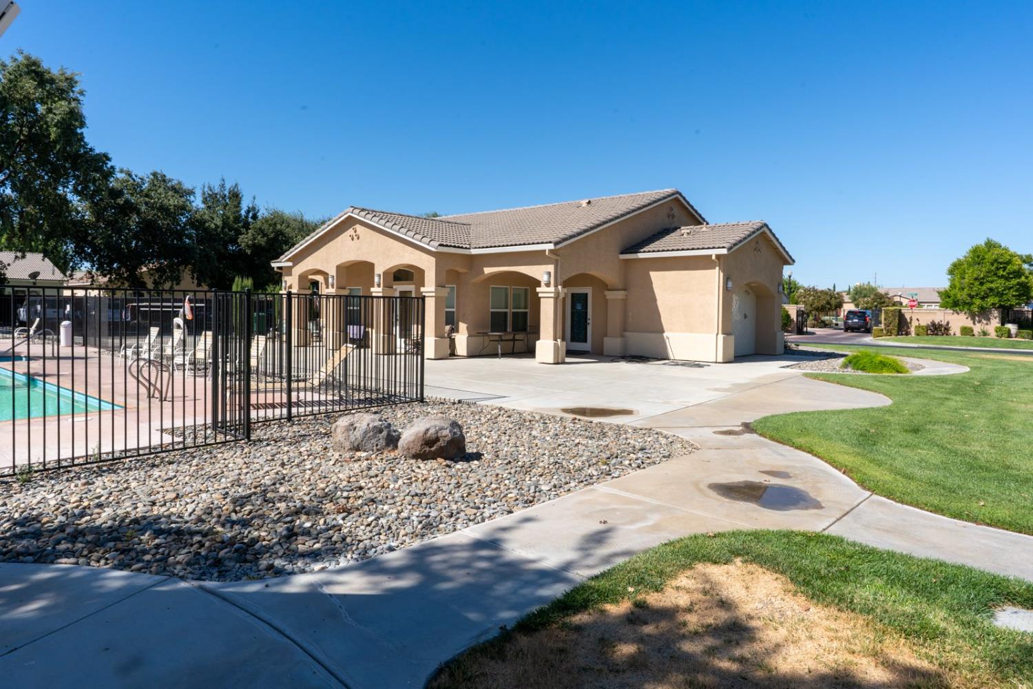 Los Banos, California 93635, United States, 2 Bedrooms Bedrooms, ,2 BathroomsBathrooms,Residential,Active,195201