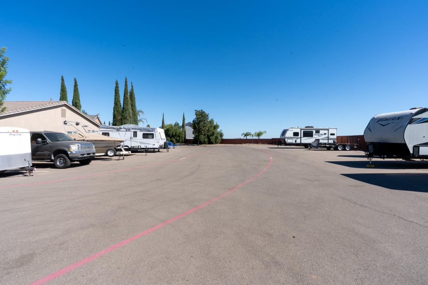 Los Banos, California 93635, United States, 2 Bedrooms Bedrooms, ,2 BathroomsBathrooms,Residential,Active,195201