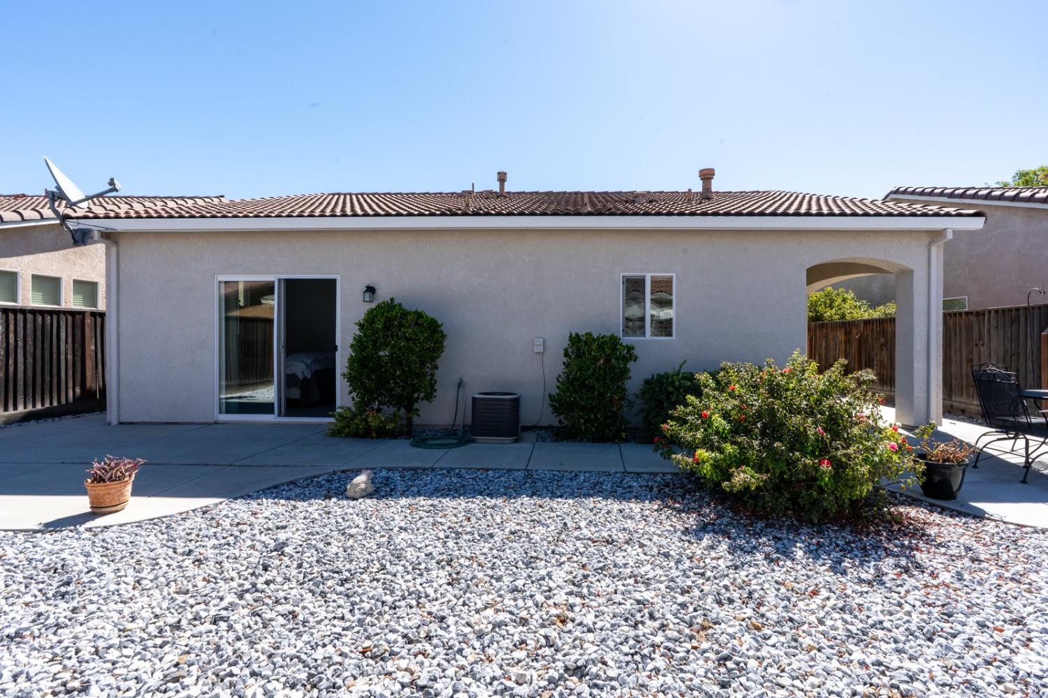 Los Banos, California 93635, United States, 2 Bedrooms Bedrooms, ,2 BathroomsBathrooms,Residential,Active,195201