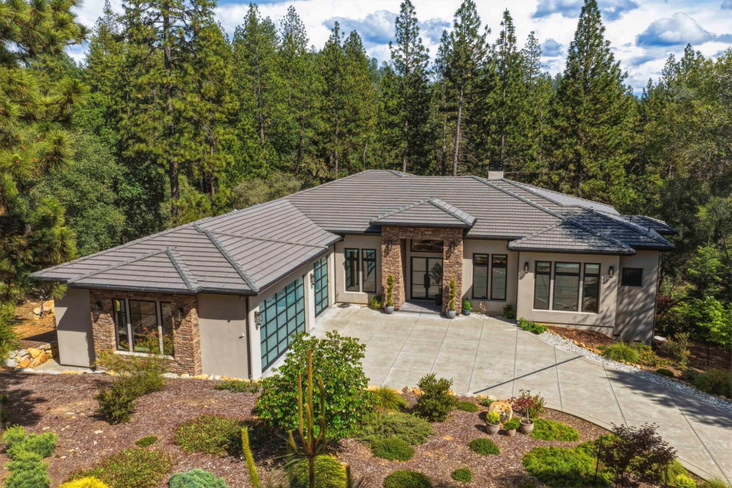 1455 Lodge View Drive