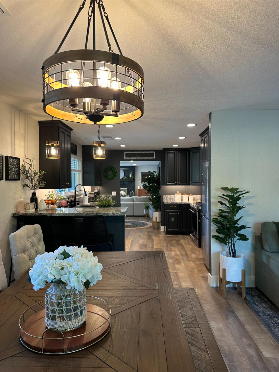 6348 Horseshoe Bar Road