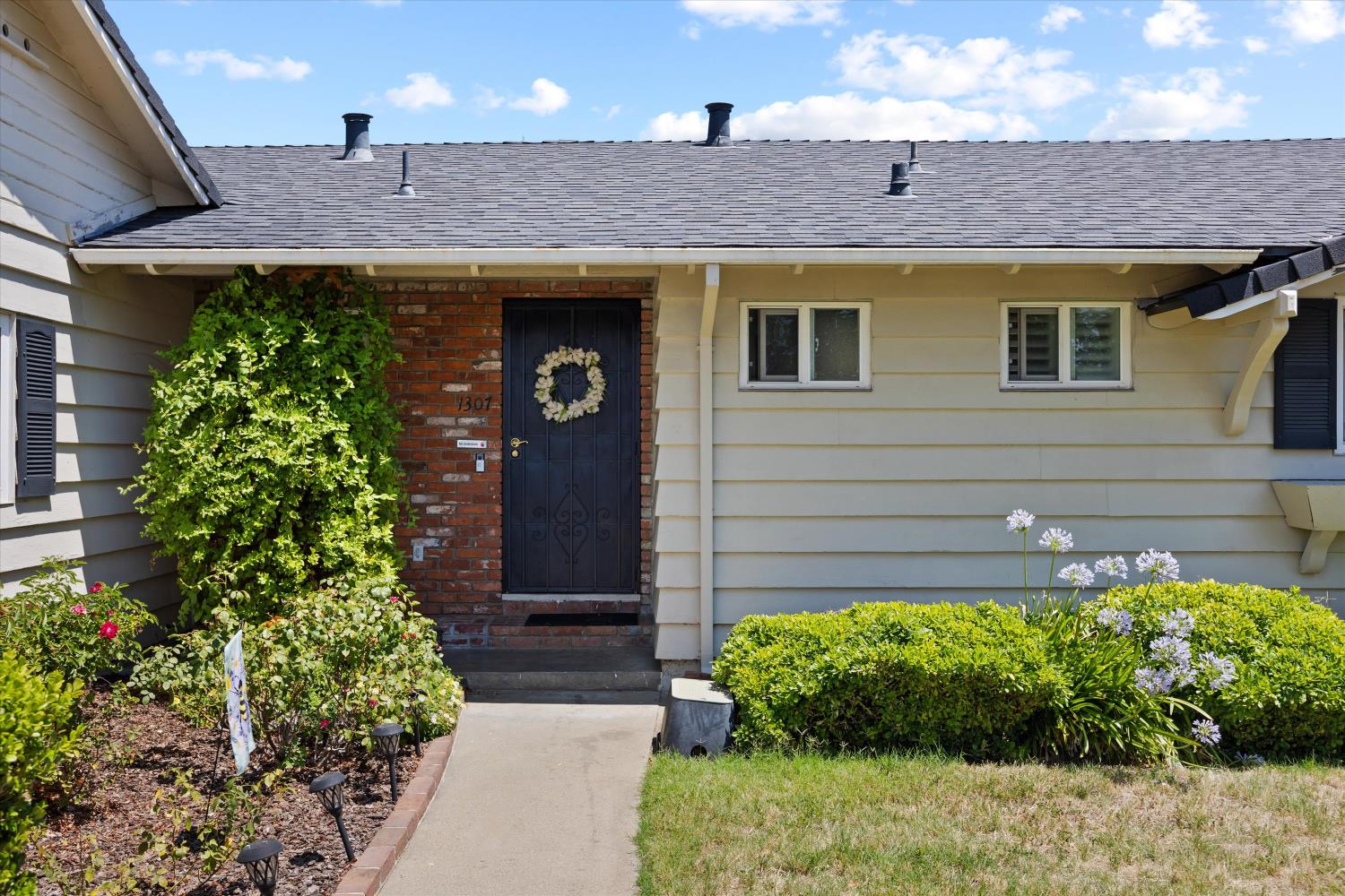 1307 Stafford Way