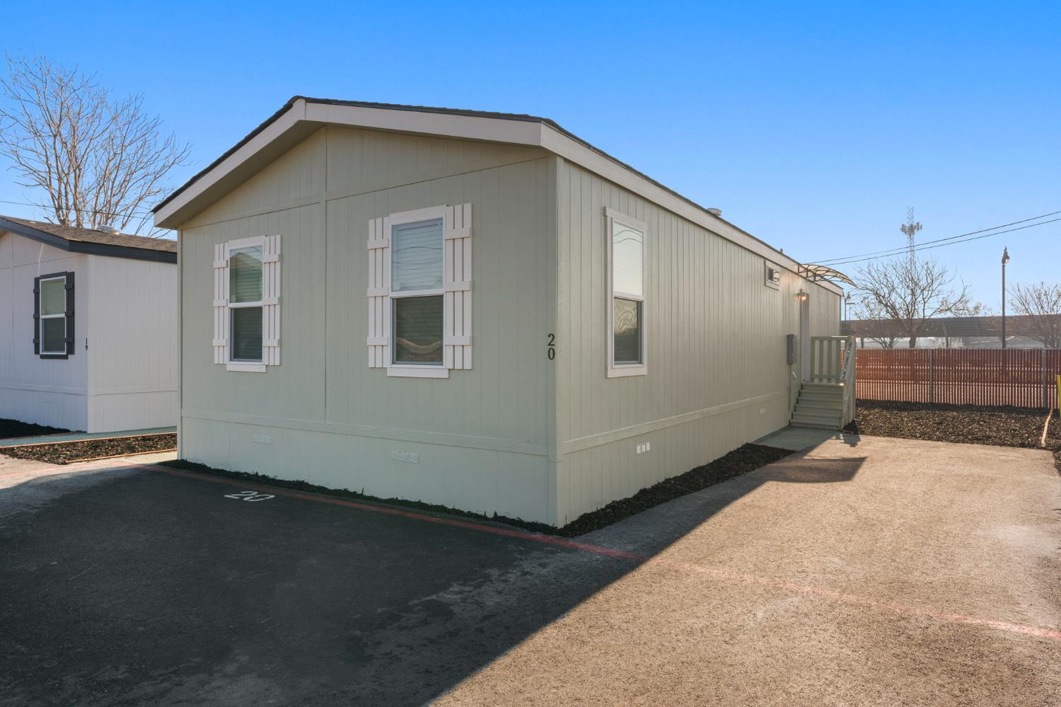 317 Moffat Boulevard 20