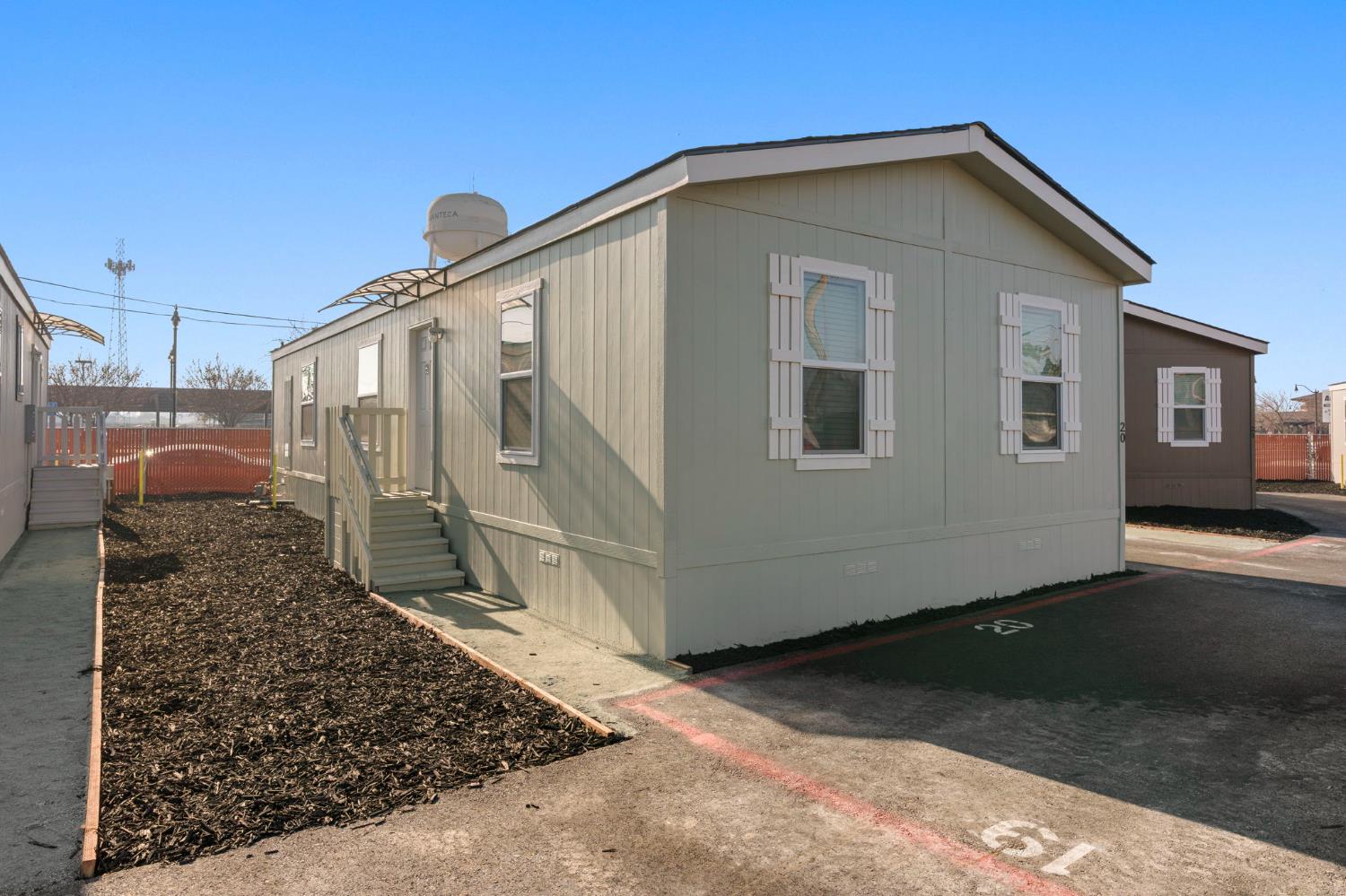 317 Moffat Boulevard 20