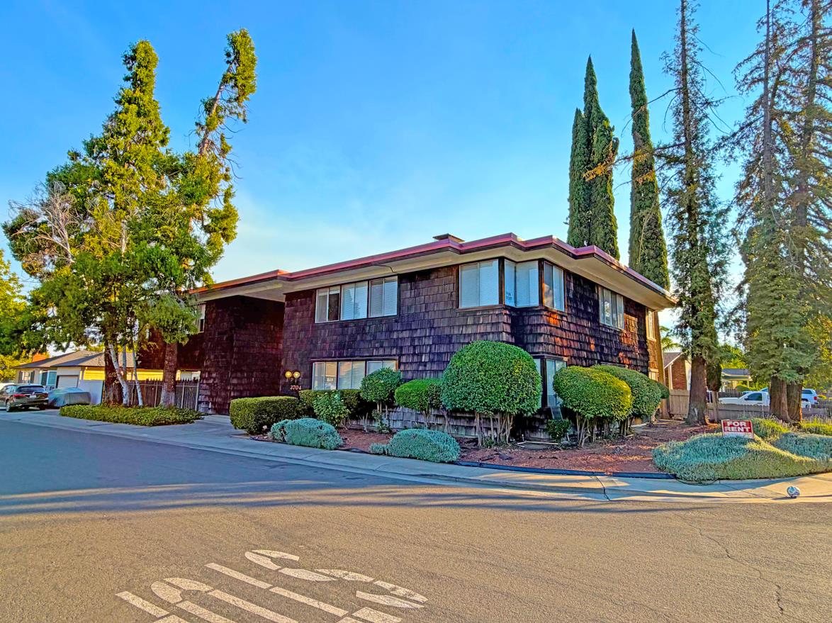 3704 Bonnie Lane