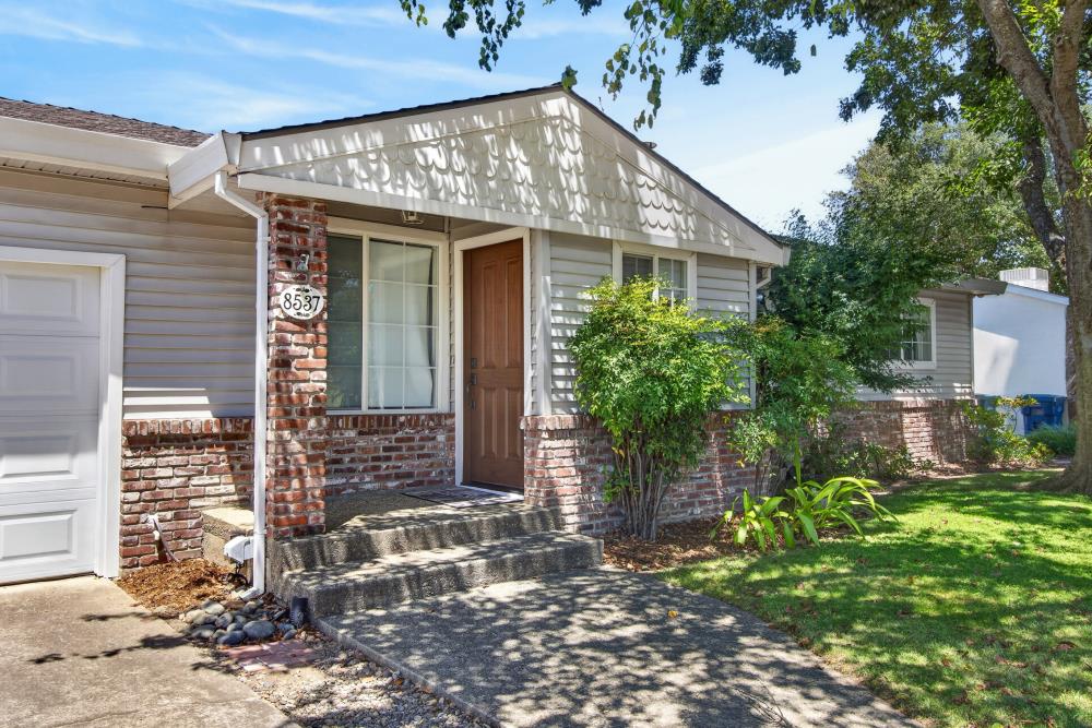 8537 Sheraton Drive
