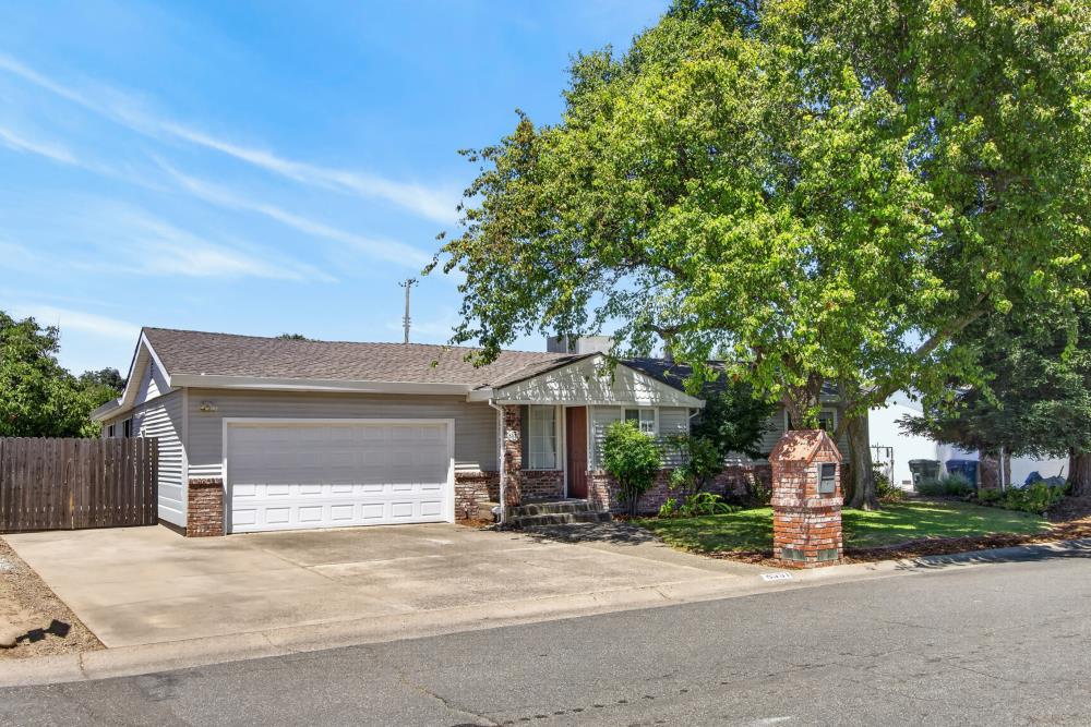 8537 Sheraton Drive