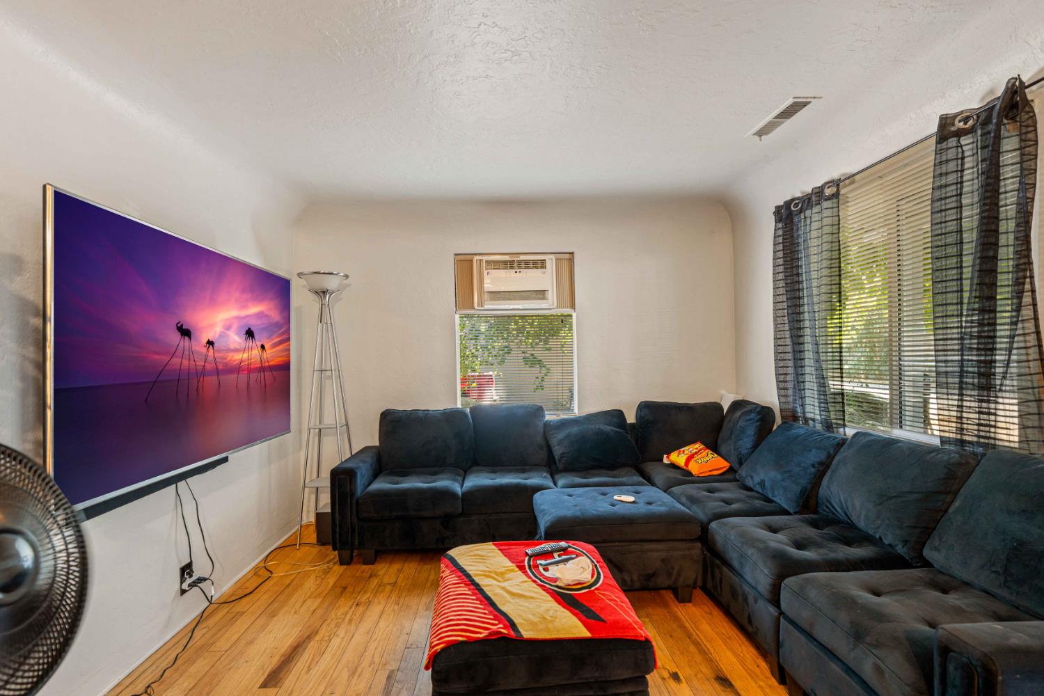 1121 El Vecino Court
