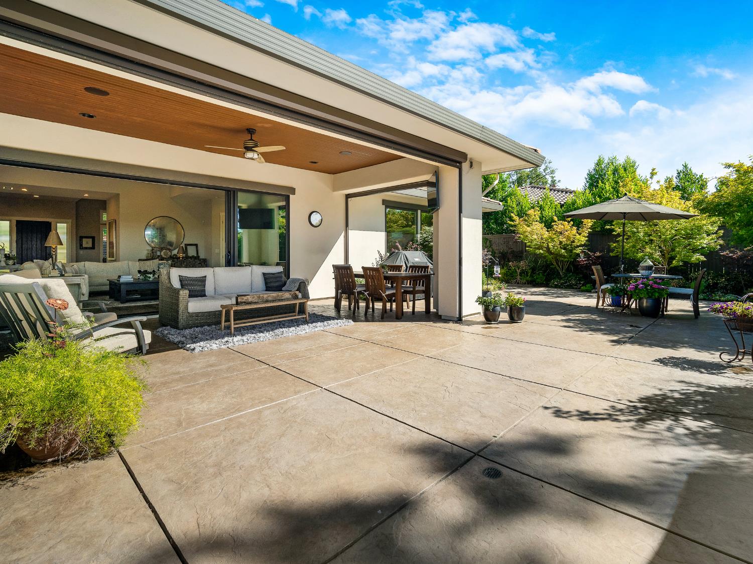 El Dorado Hills, California 95762, United States, 5 Bedrooms Bedrooms, ,5 BathroomsBathrooms,Residential,Active,153586