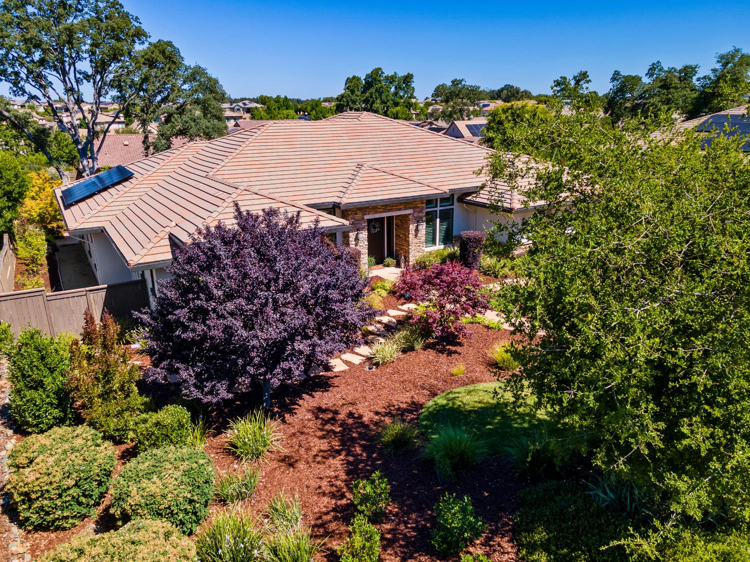 El Dorado Hills, California 95762, United States, 5 Bedrooms Bedrooms, ,5 BathroomsBathrooms,Residential,Active,153586