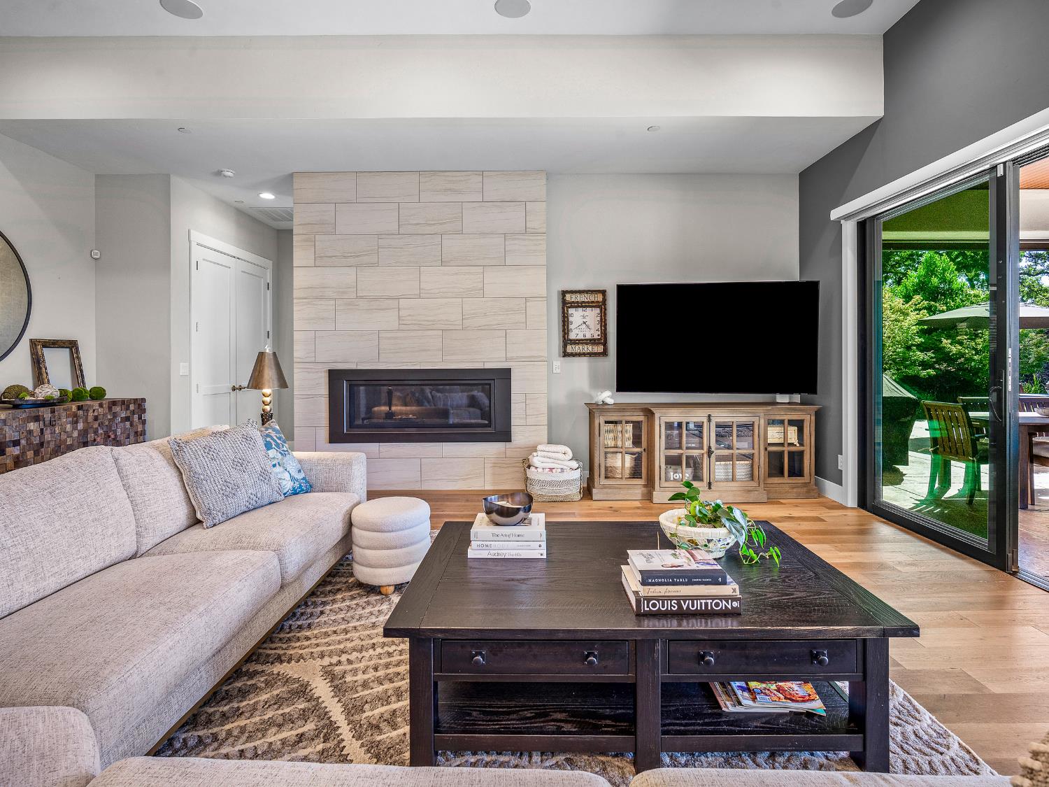 El Dorado Hills, California 95762, United States, 5 Bedrooms Bedrooms, ,5 BathroomsBathrooms,Residential,Active,153586