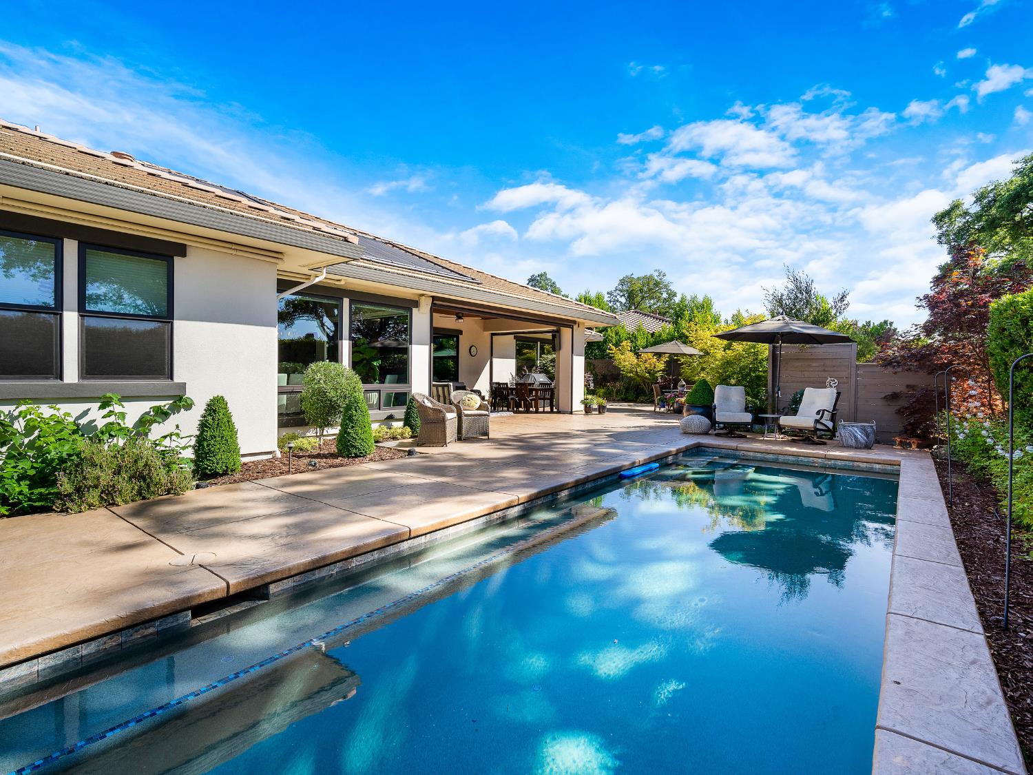 El Dorado Hills, California 95762, United States, 5 Bedrooms Bedrooms, ,5 BathroomsBathrooms,Residential,Active,153586