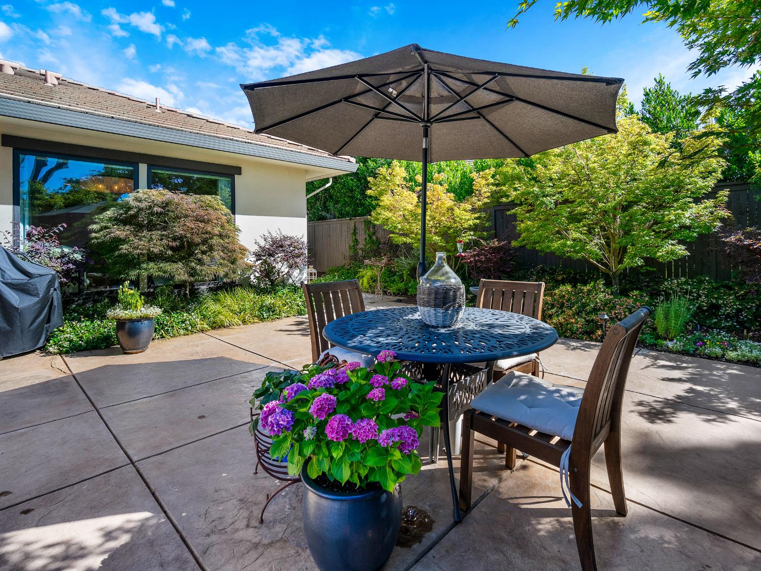 El Dorado Hills, California 95762, United States, 5 Bedrooms Bedrooms, ,5 BathroomsBathrooms,Residential,Active,153586