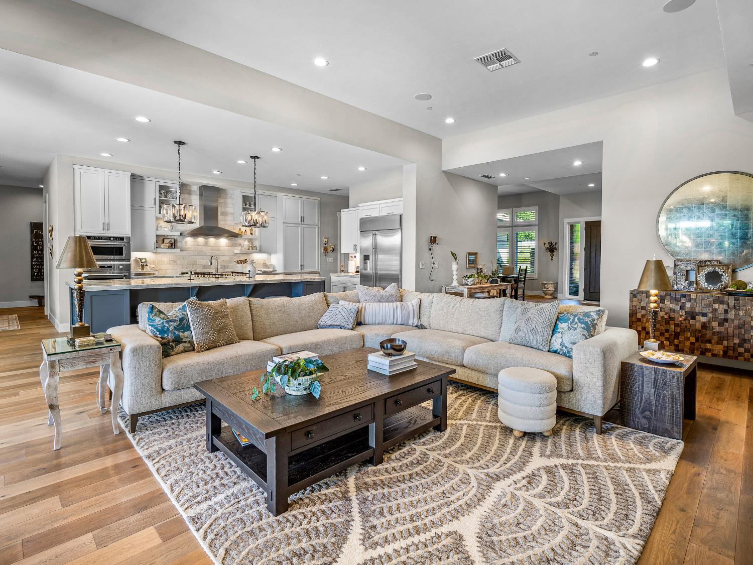 El Dorado Hills, California 95762, United States, 5 Bedrooms Bedrooms, ,5 BathroomsBathrooms,Residential,Active,153586