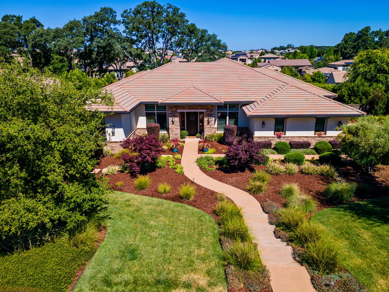 El Dorado Hills, California 95762, United States, 5 Bedrooms Bedrooms, ,5 BathroomsBathrooms,Residential,Active,153586