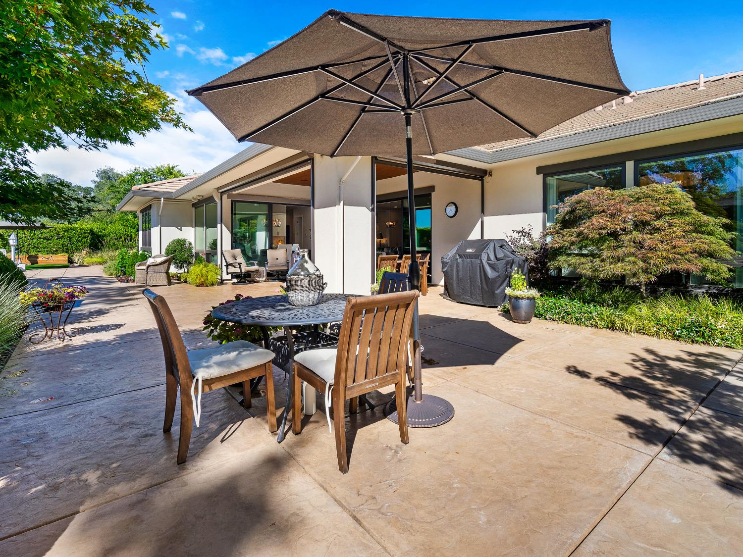 El Dorado Hills, California 95762, United States, 5 Bedrooms Bedrooms, ,5 BathroomsBathrooms,Residential,Active,153586