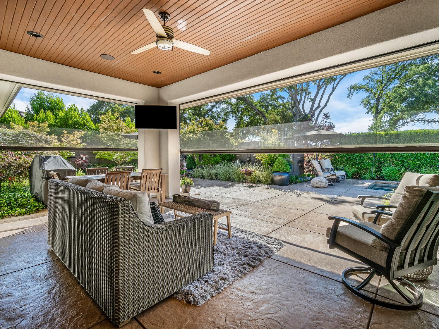 El Dorado Hills, California 95762, United States, 5 Bedrooms Bedrooms, ,5 BathroomsBathrooms,Residential,Active,153586