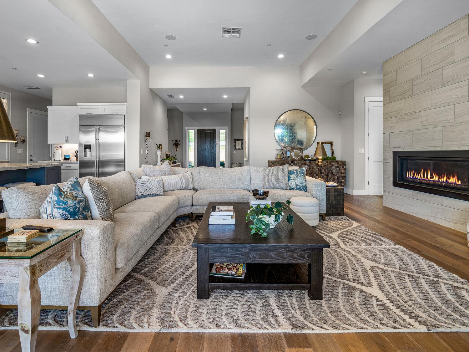 El Dorado Hills, California 95762, United States, 5 Bedrooms Bedrooms, ,5 BathroomsBathrooms,Residential,Active,153586